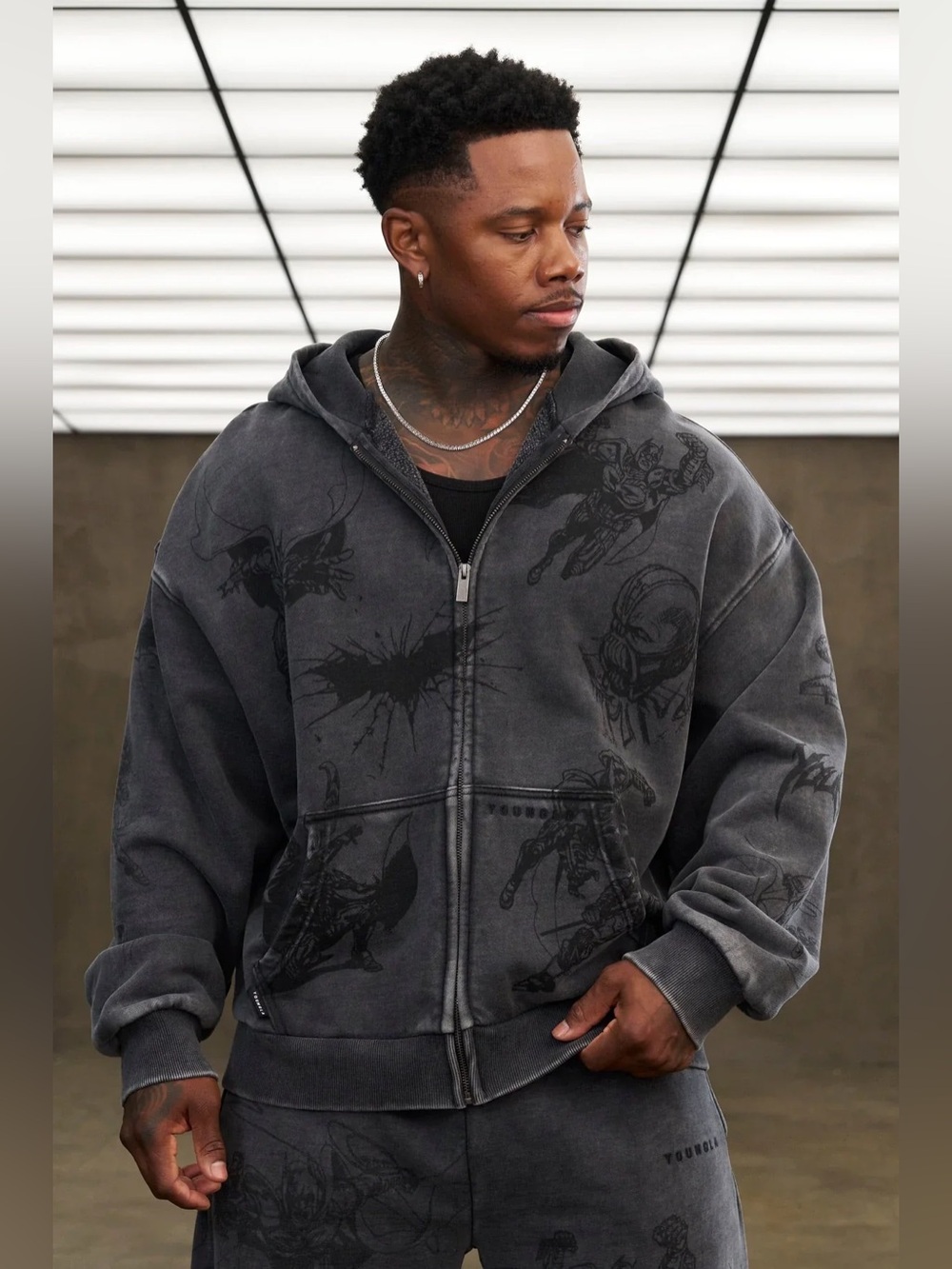 YoungLA x Batman 5211 Zip-Up Story Board Sz XXL Men's
(Jul A-2)
